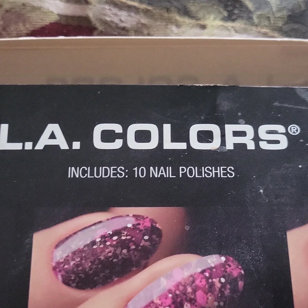 L.A. Colors Luxe Polish Limited Edition Set Ten Beautiful Nail Polish  Colors